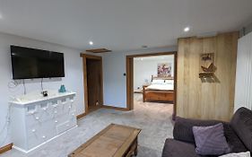 Beautiful Rural Cottage With Secure Garden